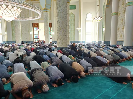 Naxçıvanda bayram namazı qılınıb