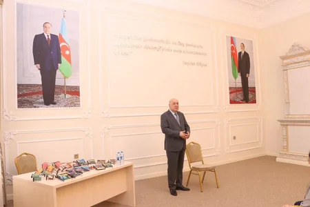 Xalq yazıçısı Çingiz Abdullayevlə prokurorluq əməkdaşları arasında görüş keçirilib