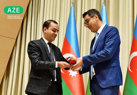 Nazir milli federasiyaların nümayəndələri ilə vacib məsələləri müzakirə edib