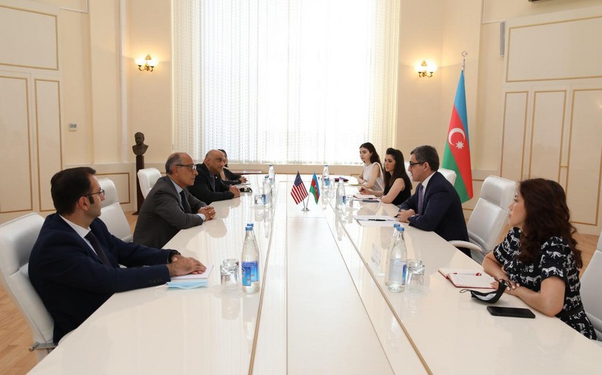 AZPROMO, USAiD və USACC arasında əməkdaşlıq memorandumu imzalanıb