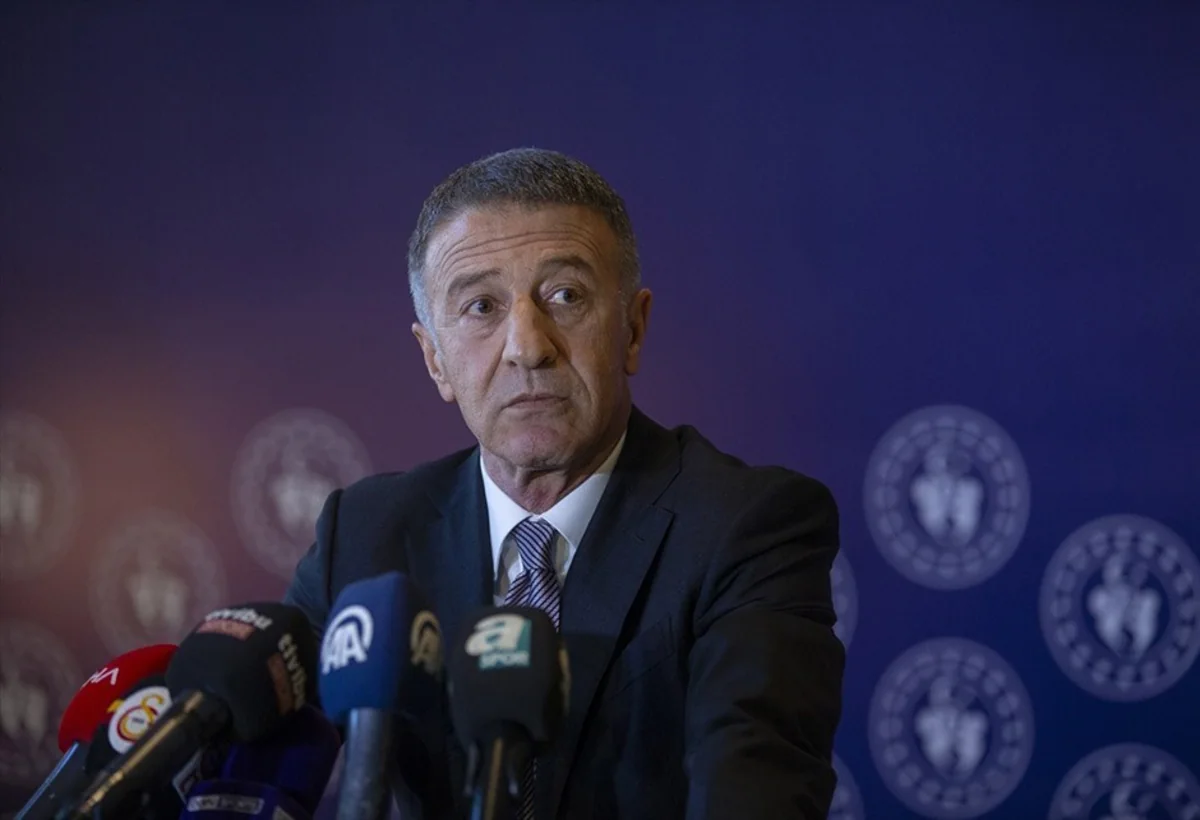 Trabzonsporun prezidenti istefa verib