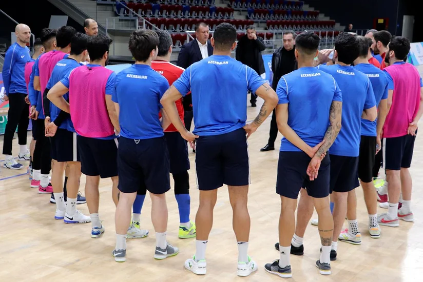 Azərbaycan Futzal Federasiyasının prezidenti milli komanda ilə görüşüb