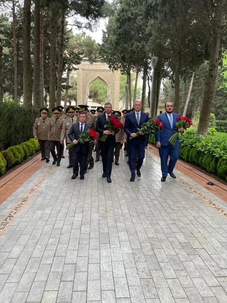 Ambassadors of Ukraine, Georgia, Moldova honor memory of great leader Heydar Aliyev