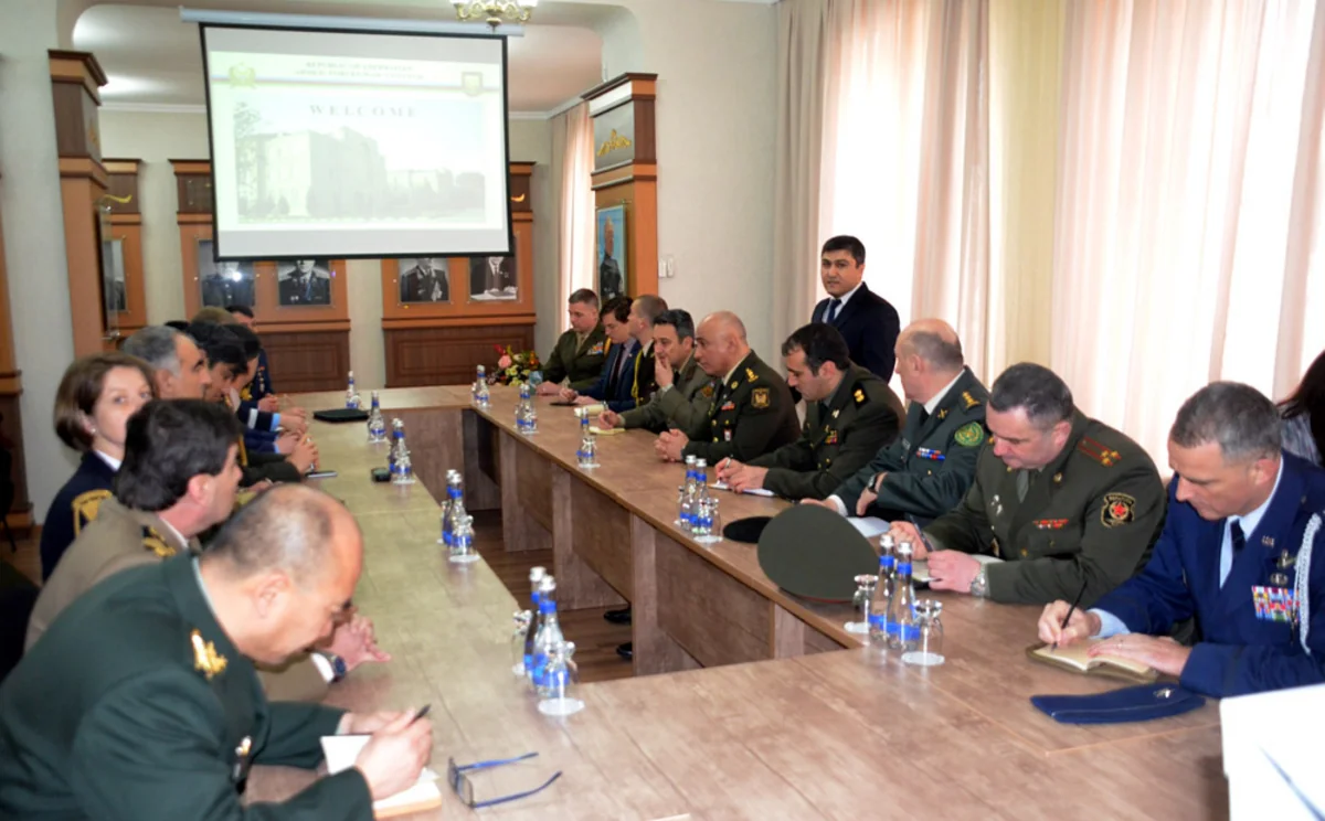 Xarici dövlətlərin hərbi attaşeləri Hərbi Akademiyada olublar