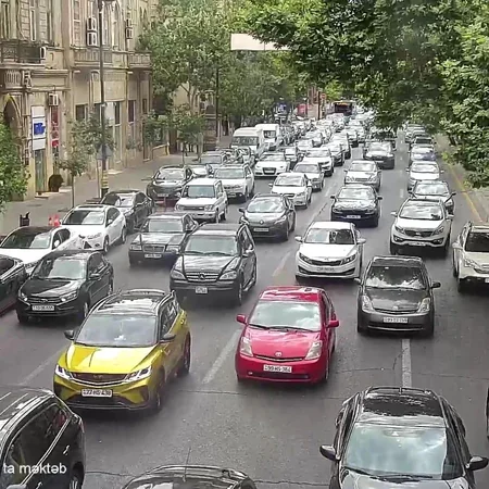 Bakının bir sıra yollarında tıxac müşahidə edilir - SİYAHI