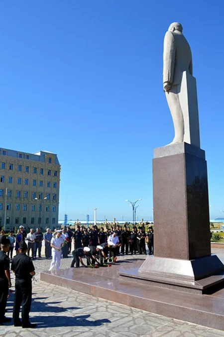 Azərbaycan ordusunun hərbi hissələrdə bayram tədbirləri keçirilir