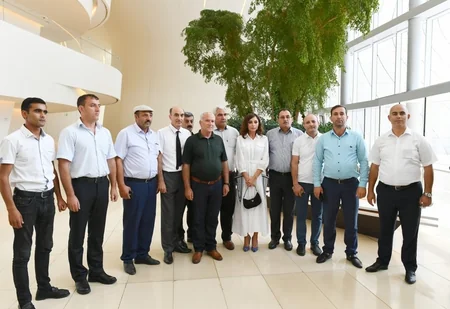 Azərbaycanın Birinci vitse-prezidenti Mehriban Əliyeva məcburi köçkünlərin tədbirində iştirak edib