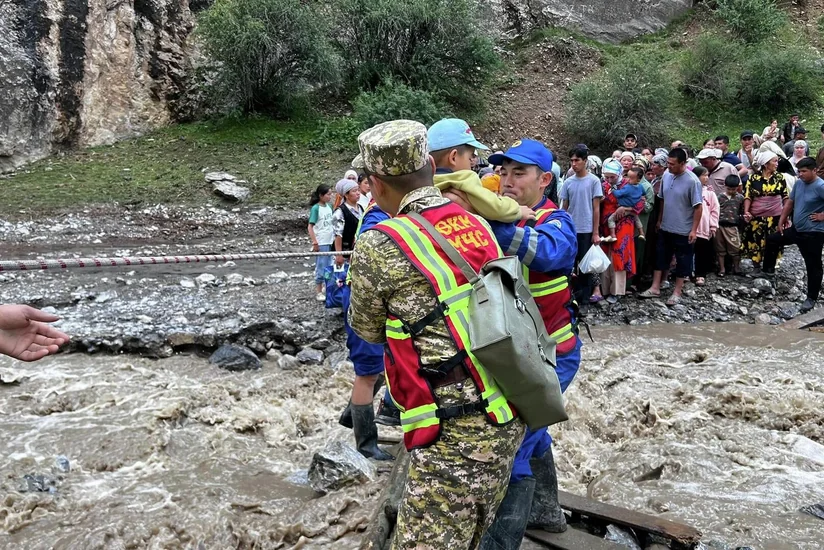 В Ноокатском районе Кыргызстана эвакуированы 180 человек