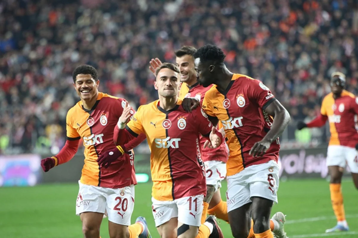 Türkiyə Superliqasında Qalatasaray turu itkisiz başa vurub