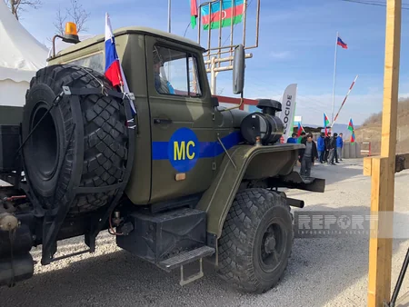 Total of 30 vehicles of peacekeepers move freely through Khankandi-Lachin road