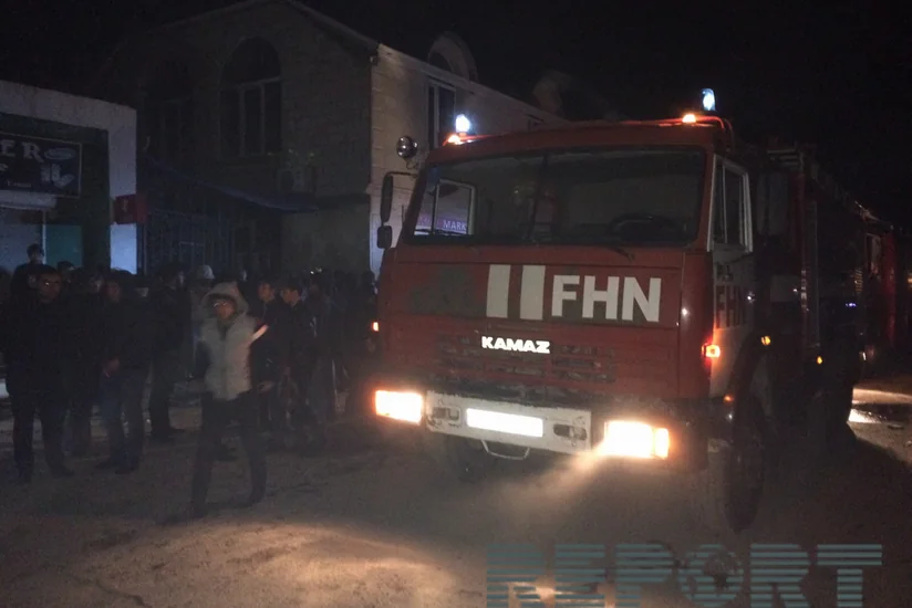 ​Salyan şəhərində bərbərxana yanıb