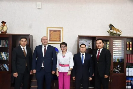 “İslahatçı Gənclər” Özbəkistanda çoxsaylı görüşlər keçirib