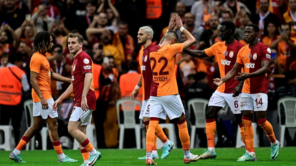 Türkiyə Superliqası: “Qalatasaray” derbidən qalib ayrılıb