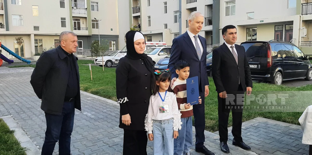 Gəncədə şəhid ailələrinə və müharibə əlillərinə 30 mənzil təqdim edilib