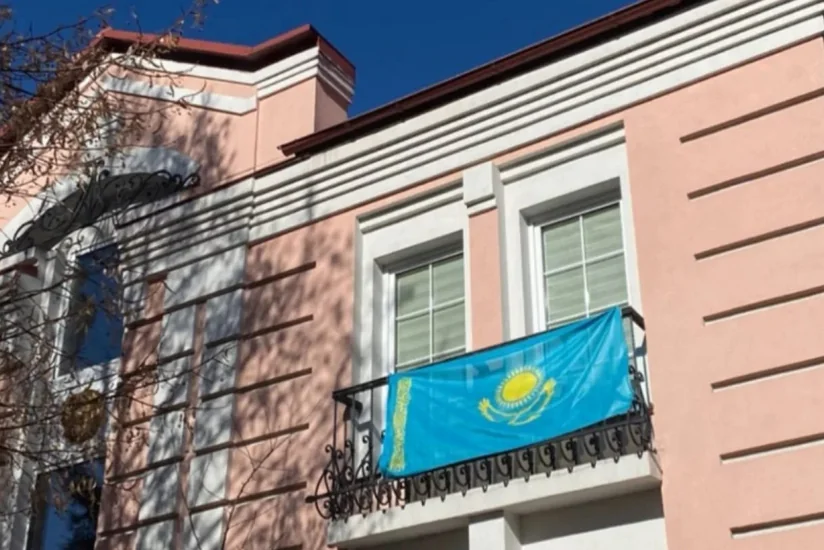 Большинство сотрудников посольства Казахстана в Киеве эвакуировано в Варшаву