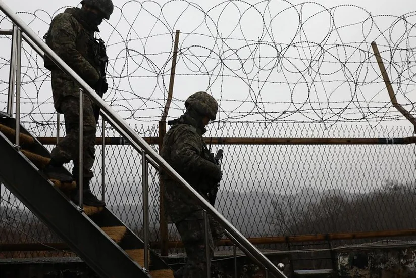 South Korea fires warning shots after North Korean soldiers crossed border