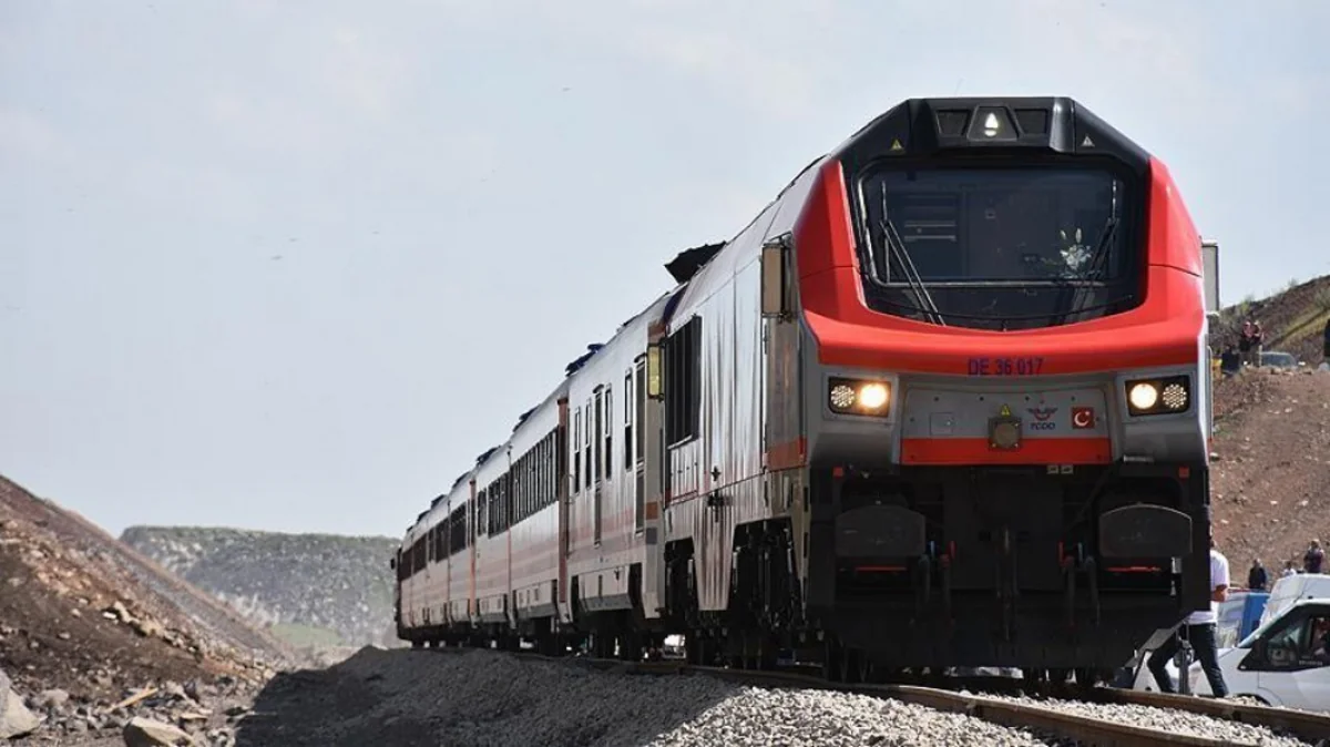 Bakı-Tbilisi-Qars dəmir yolu vasitəsilə yeni növ yüklərin daşınmasına başlanılıb