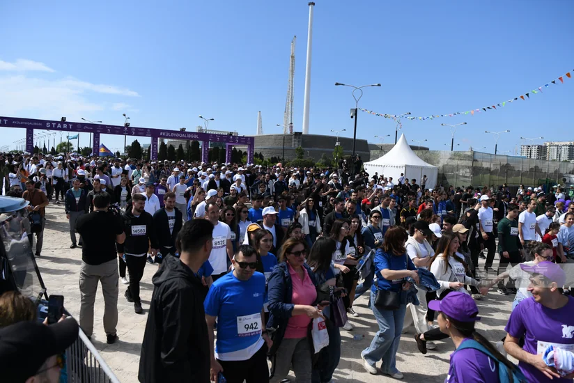 Heydər Əliyev Fondunun təşəbbüsü ilə keçirilən “Bakı Marafonu 2024” start götürüb