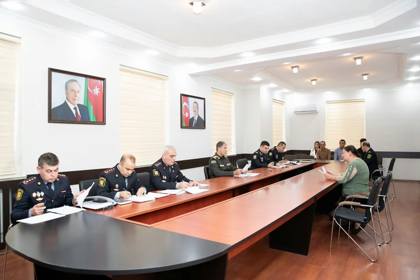 Daxili işlər naziri Qusarda vətəndaş qəbulu və sıra baxışı keçirib