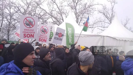 Акция на дороге Ханкенди-Лачын продолжается