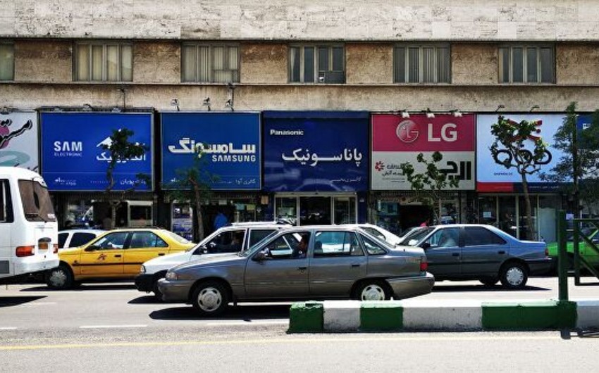 Tehran reopens retail outlets following stagnancy due to COVID-19