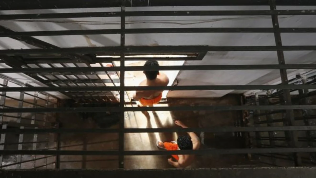 25 prisoners killed in Brazil prison clashes