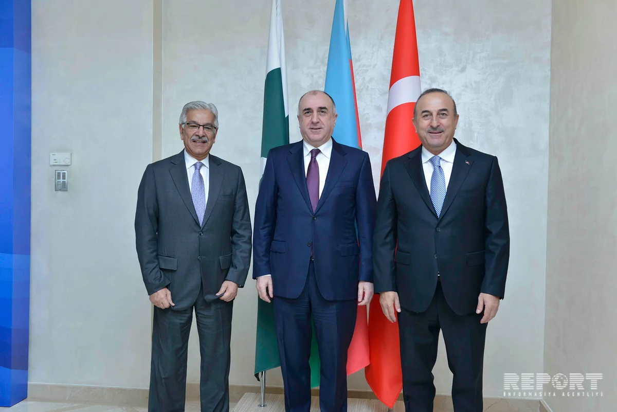 Bakıda Azərbaycan, Türkiyə və Pakistan XİN başçılarının ilk üçtərəfli görüşü başlayıb