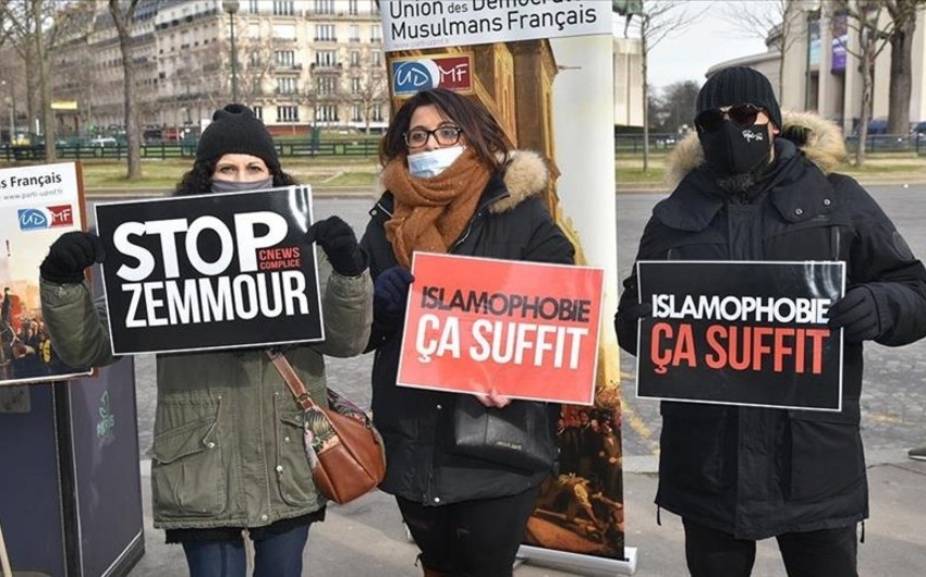 Protest in Paris over anti-Muslim draft law