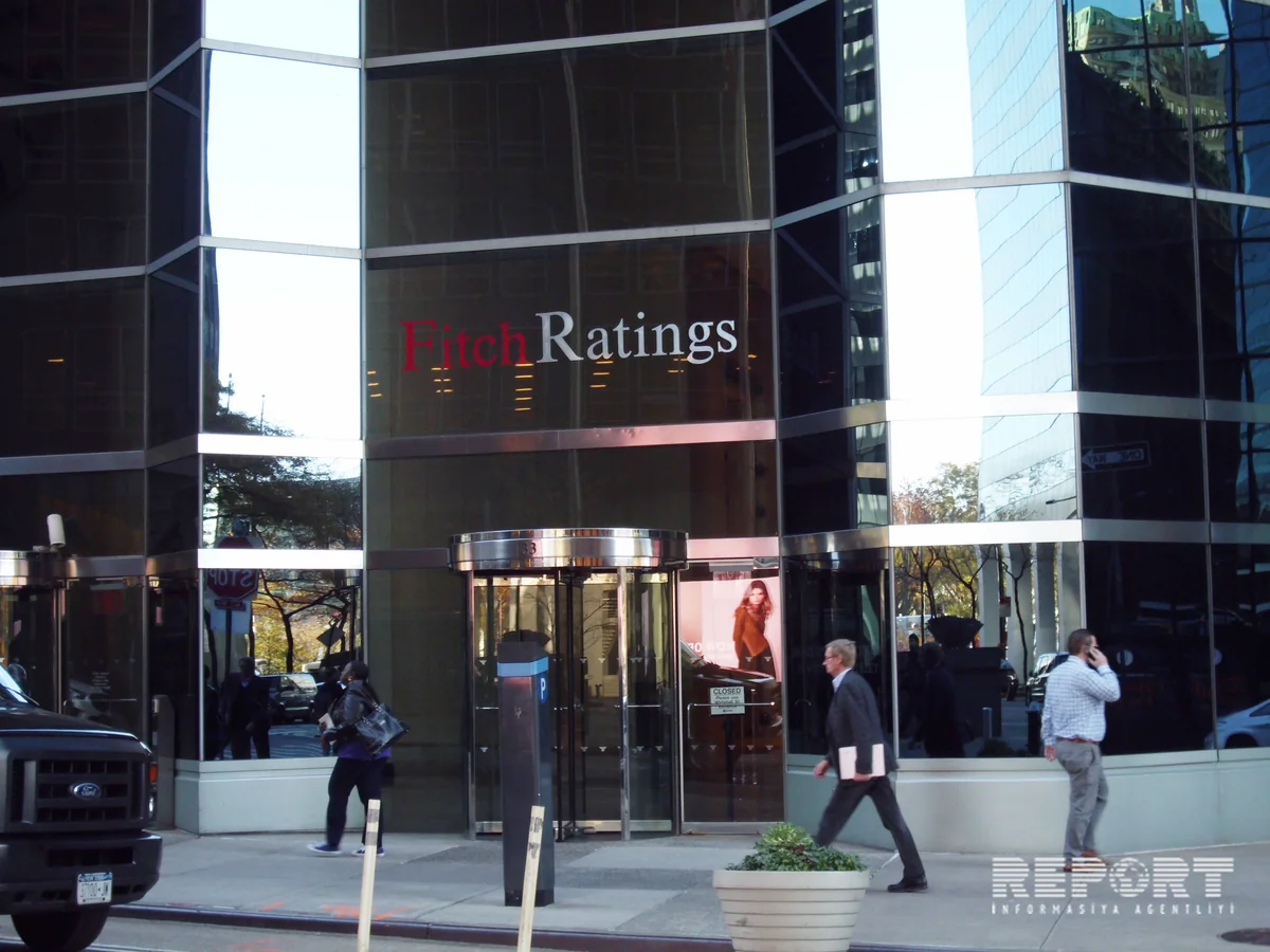 Fitch подготовил прогноз по курсу доллара в Азербайджане