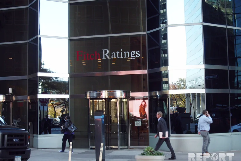 Fitch подготовил прогноз по курсу доллара в Азербайджане