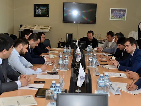 Klublar Azərbaycan Kubokunun finalının Naxçıvanda işıqlandırma olmayan stadionda keçirilməsindən narahatdır