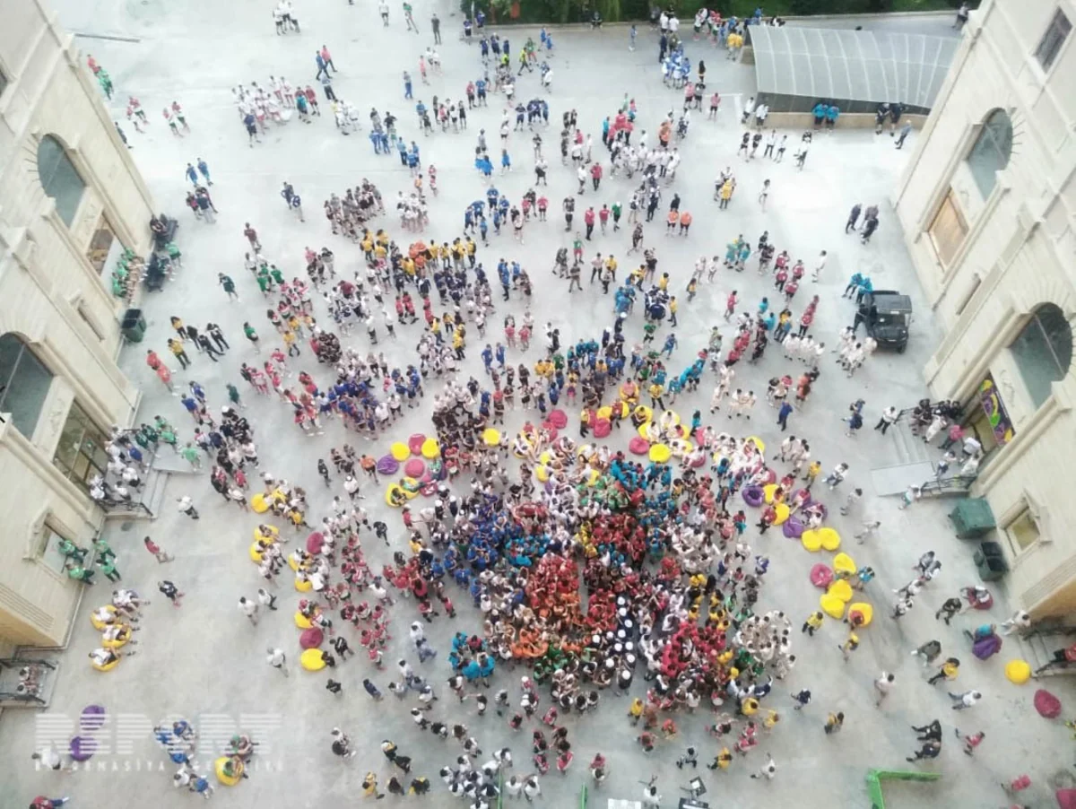 Bakı-2019: Avropadan festivala gələnlər Atletlər kəndində - FOTO - VİDEO