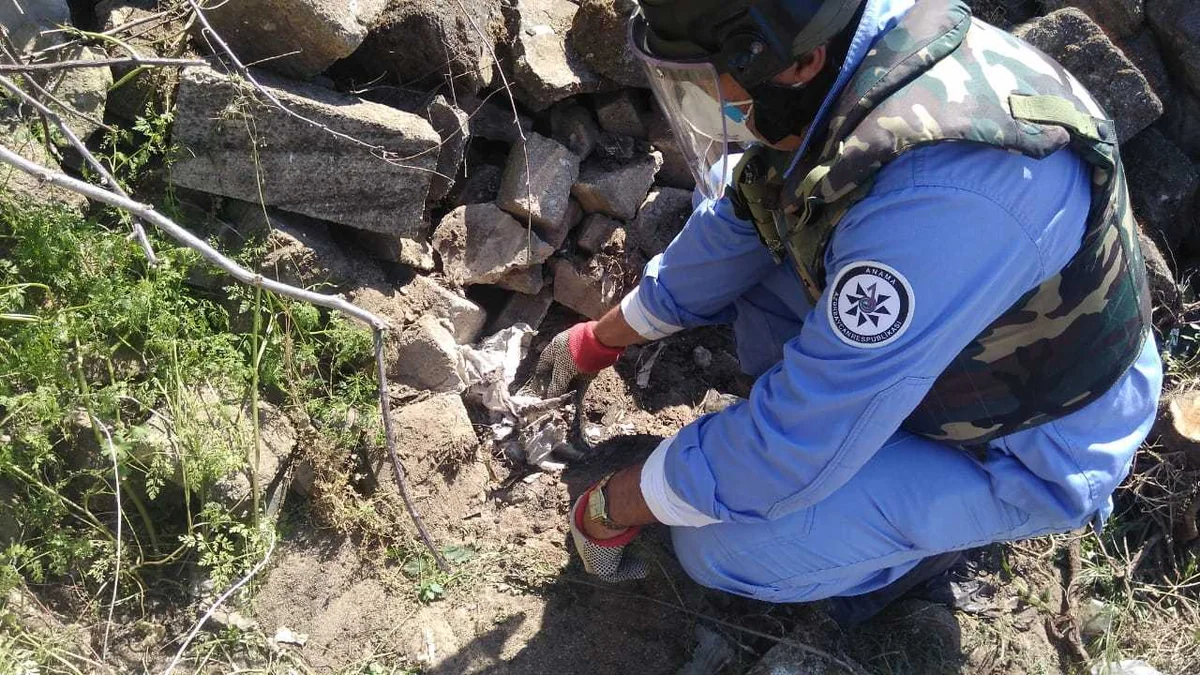 Nardaranda əl qumbarası və partladıcı tapıldı