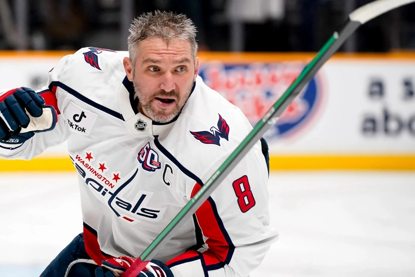 Oveçkin NHL tarixində ən çox pul qazanan hokkeyçi olub