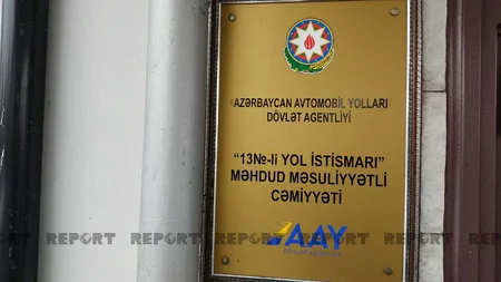 Qaxda buzlu yollara duz-qum səpilib