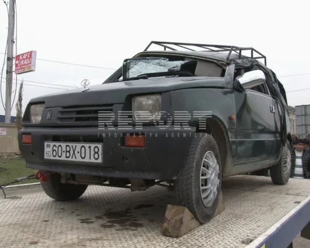 ​İki yük və bir minik avtomobili toqquşub, yaralananlar var - FOTO
