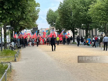 Berlində güney azərbaycanlılar etiraz aksiyası keçirib - YENİLƏNİB-2