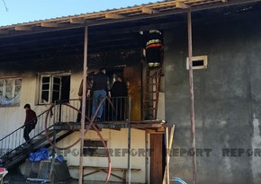 Qaxda yaşayış evi yanıb
