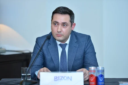 Rafael Ağayev Bizon brendi ilə əməkdaşlıq müqaviləsi imzalayıb - VİDEO