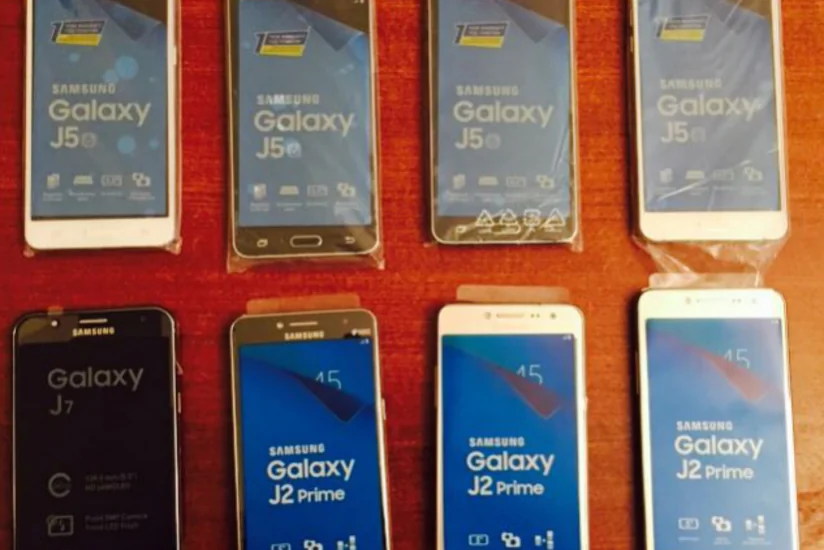 Azərbaycanda gömrük nəzarətindən gizlədilən 8 ədəd mobil telefon aşkar edilib