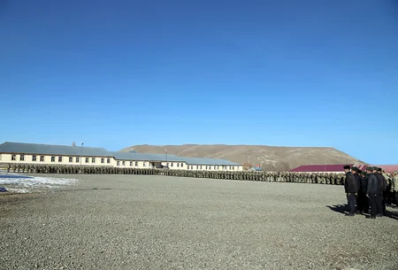 Baş Qərargah rəisi Ermənistanla sərhədə gedib, komandoların məşğələlərini izləyib