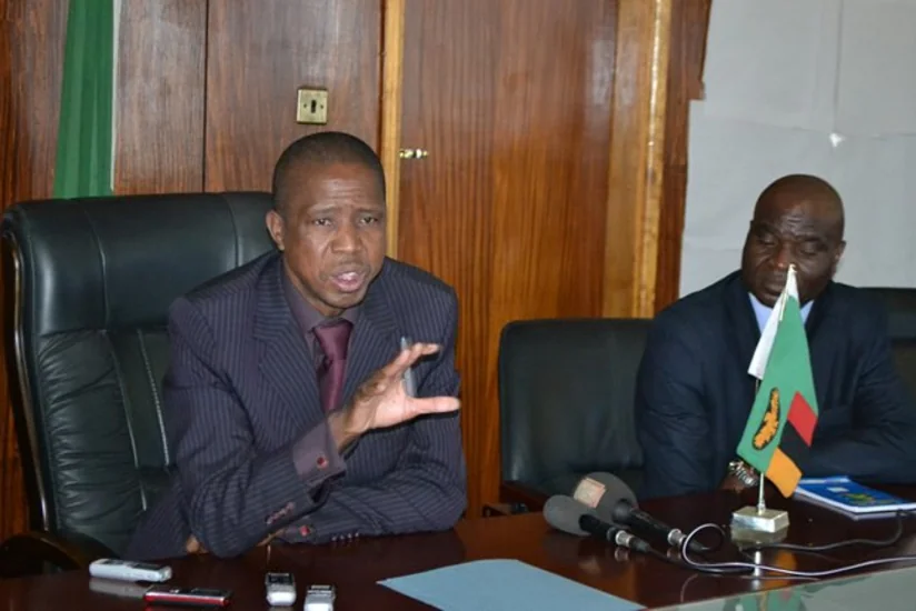 ​Zambiya prezidenti bayram mərasimində huşunu itirərək yerə yıxılıb