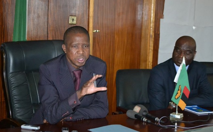 ​Zambiya prezidenti bayram mərasimində huşunu itirərək yerə yıxılıb