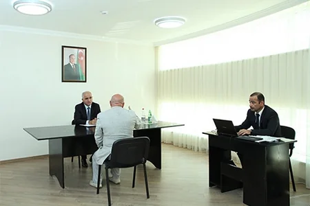 ​İqtisadiyyat və sənaye naziri Qusarda vətəndaşlarla görüşüb