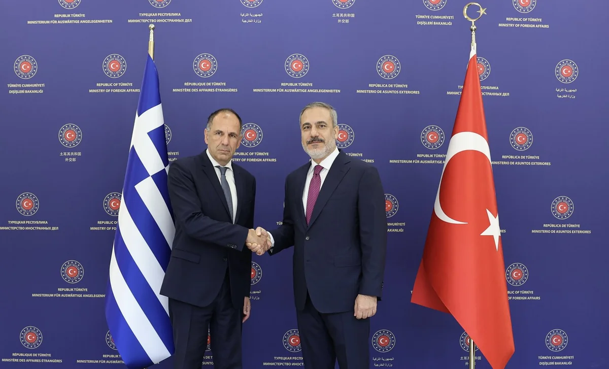Turkish and Greek FMs meet in Ankara