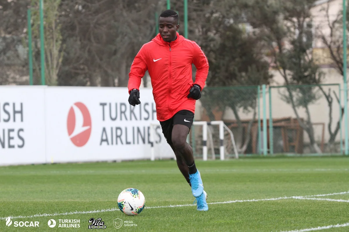 Neftçi baxışa legioner futbolçu dəvət edib