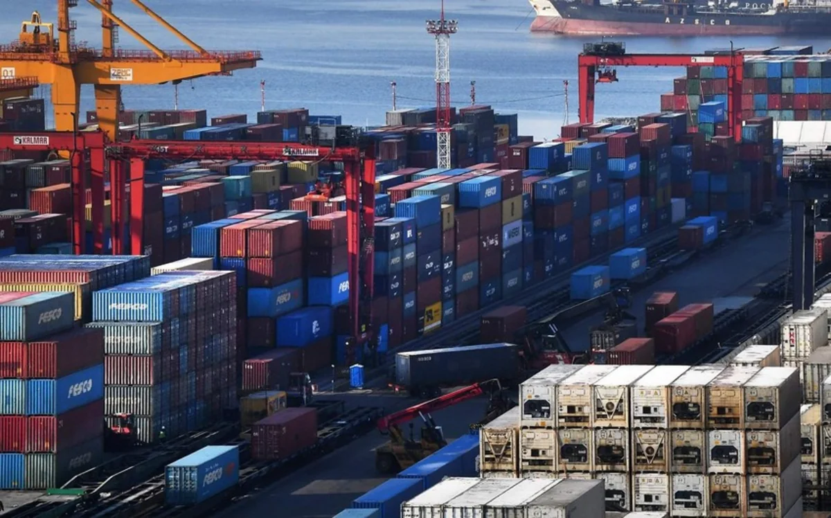 Azərbaycanın xarici ticarət dövriyyəsində müsbət saldo 6 % azalıb