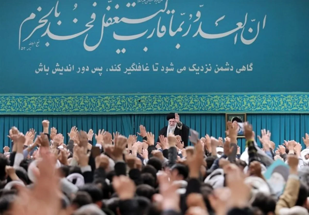 İranın ali rəhbəri Təbrizdə əhali ilə görüşüb