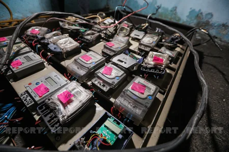 Bakıda 4 binanın elektrik problemi: Dörd dəfə yanğın baş verib, beşincidən qorxuruq - REPORTAJ