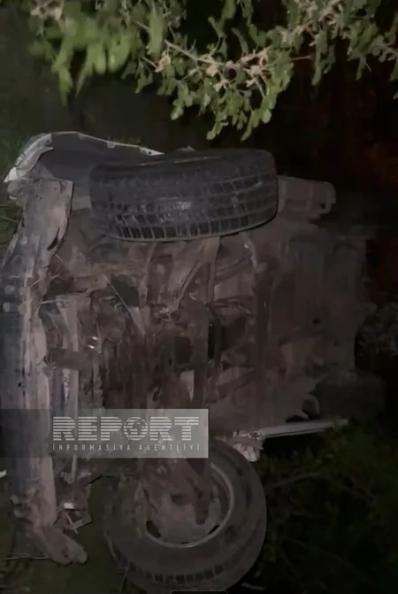 Babək rayonunda avtomobil aşıb, xəsarət alanlar var